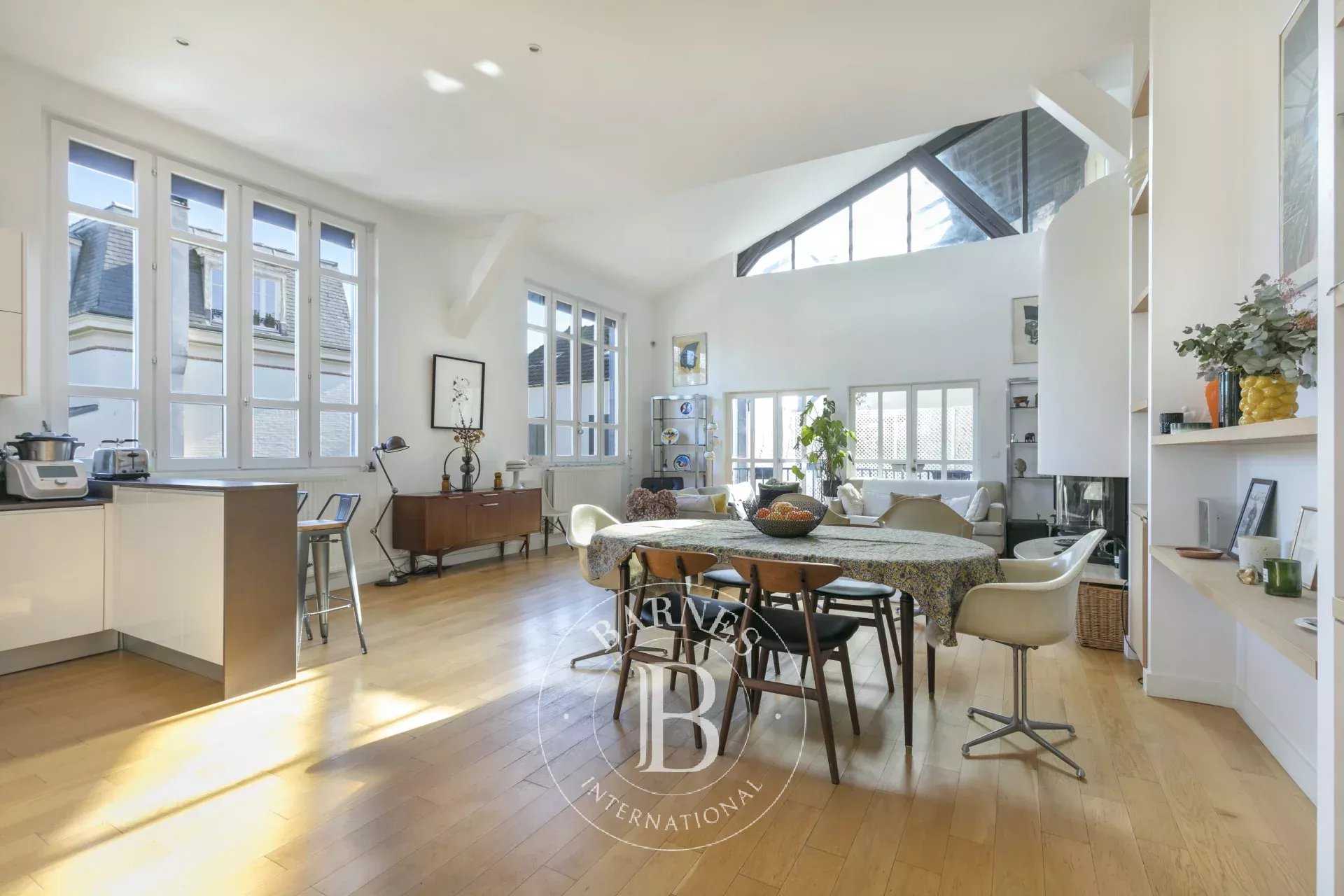 Bois-Colombes  - Maison 7 Pi&egrave;ces 4 Chambres