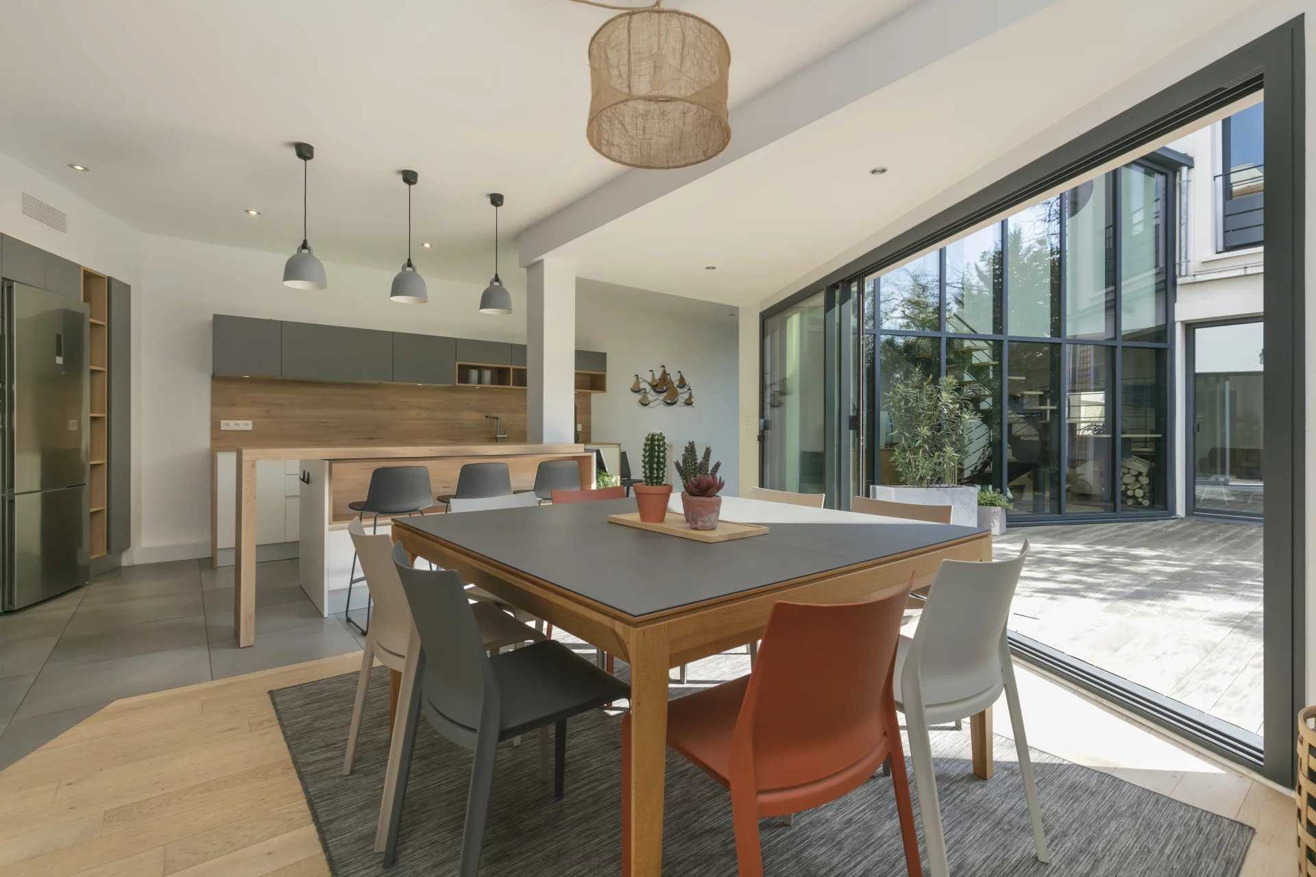 Rueil-Malmaison  - House 6 Bedrooms