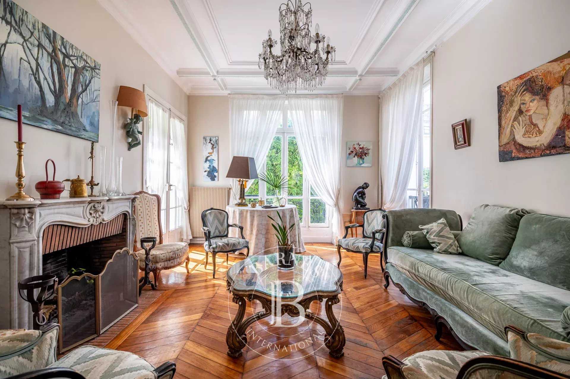 Asnières-sur-Seine  - Maison 8 Pièces 6 Chambres