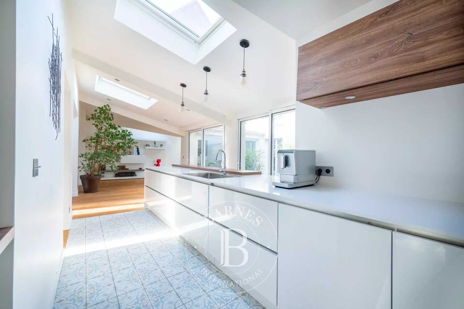 Bois-Colombes  - House 5 Bedrooms