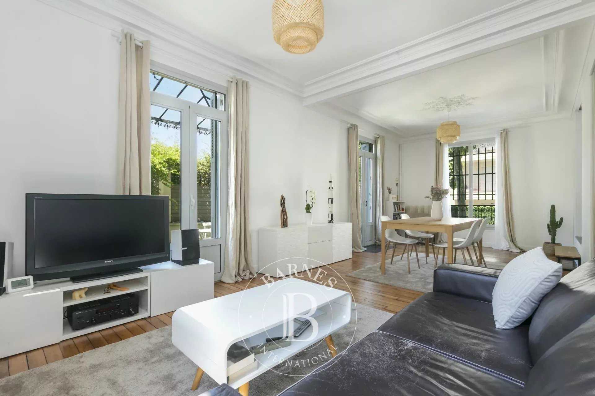 Courbevoie  - House 5 Bedrooms