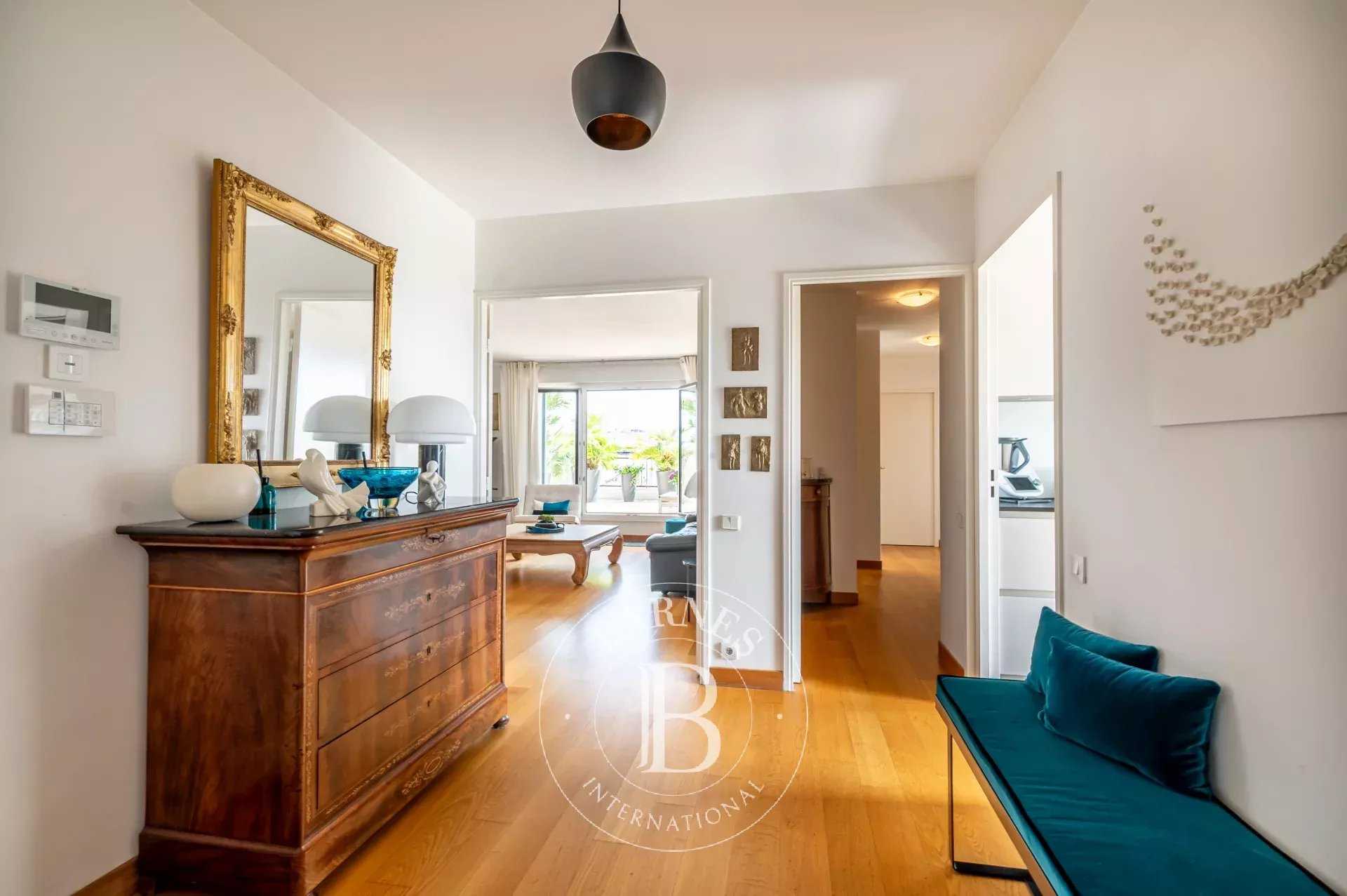 La Garenne-Colombes  - Appartement 5 Pièces 3 Chambres