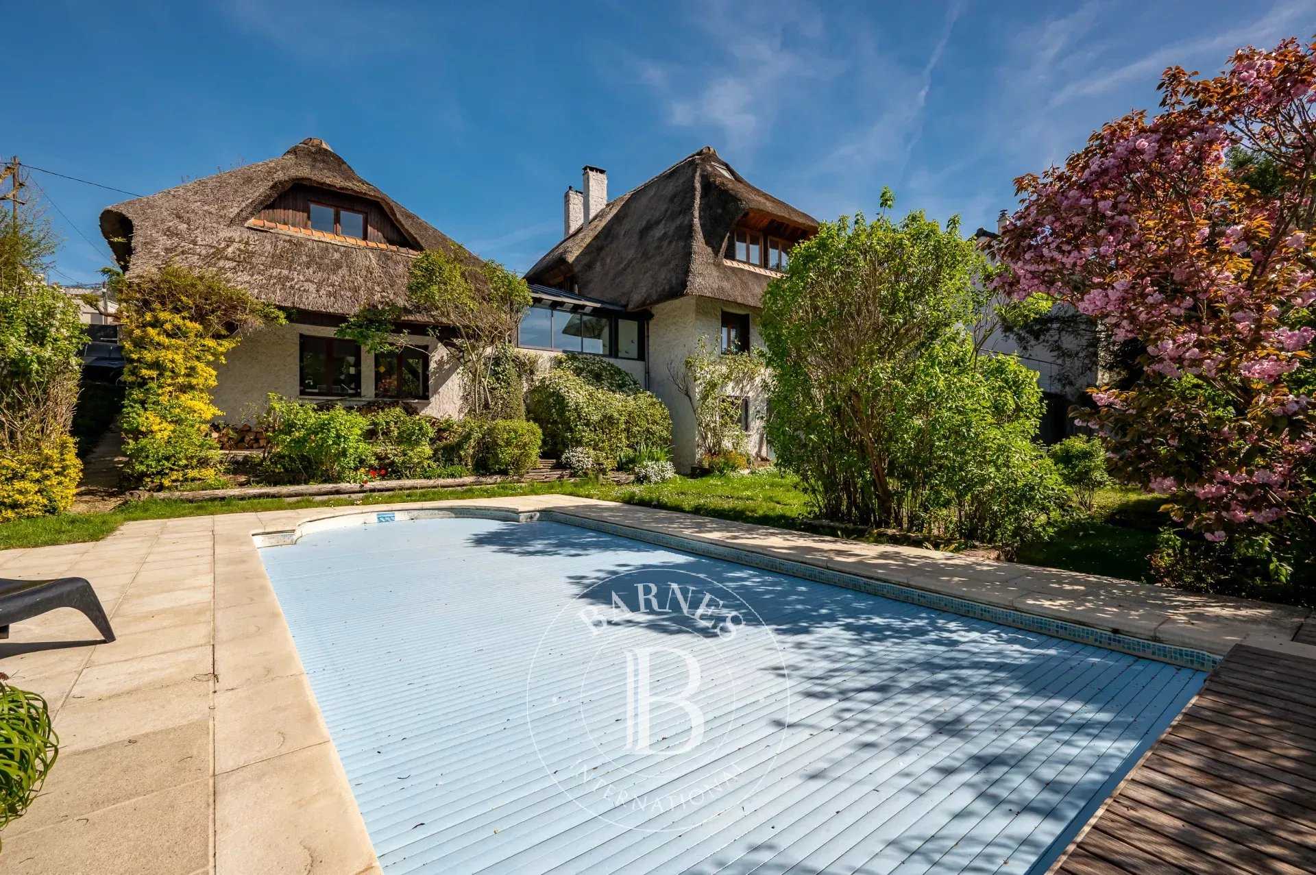 Rueil-Malmaison  - Maison 7 Pi&egrave;ces 6 Chambres