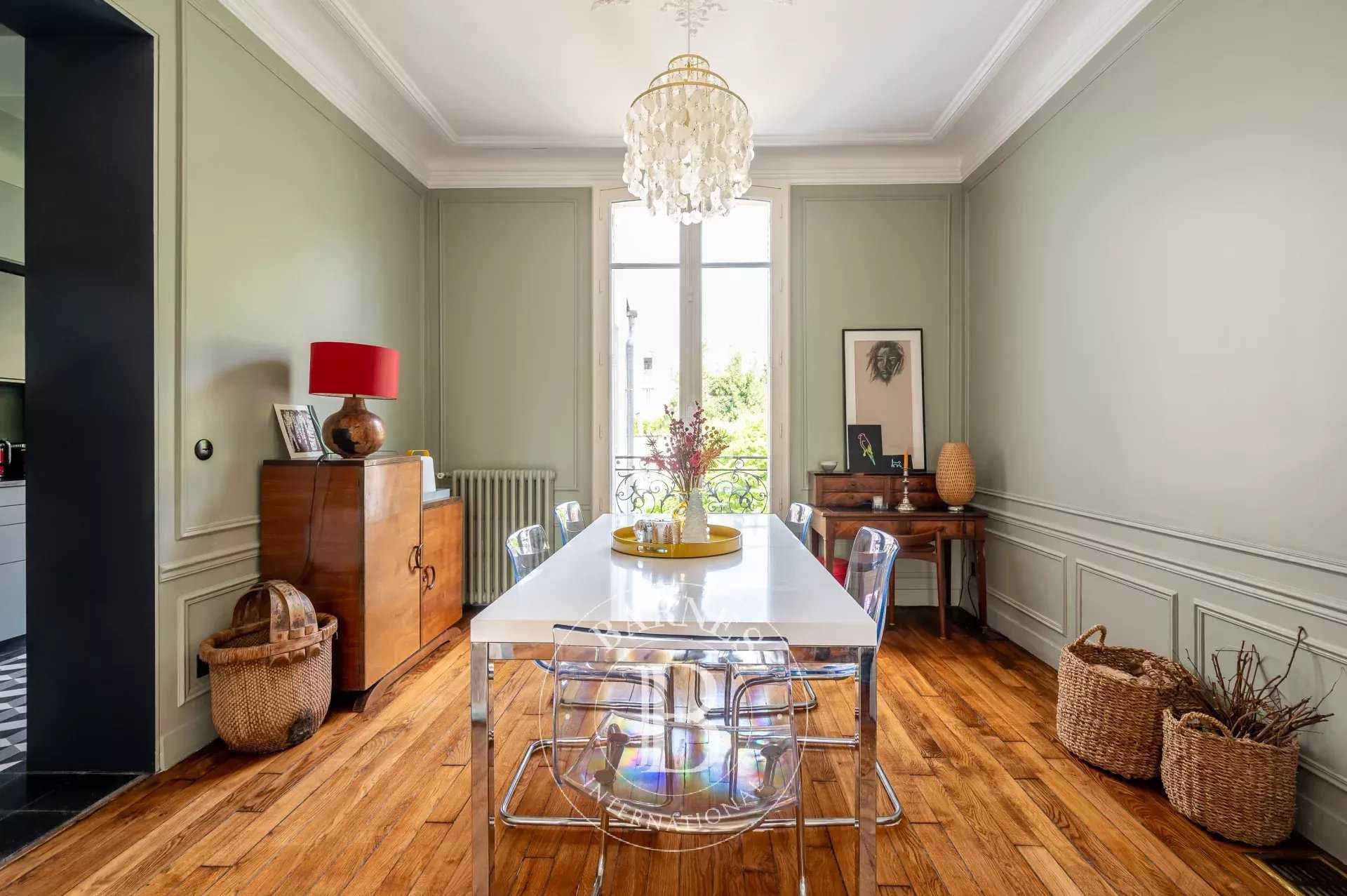 Colombes  - Maison 7 Pièces 4 Chambres