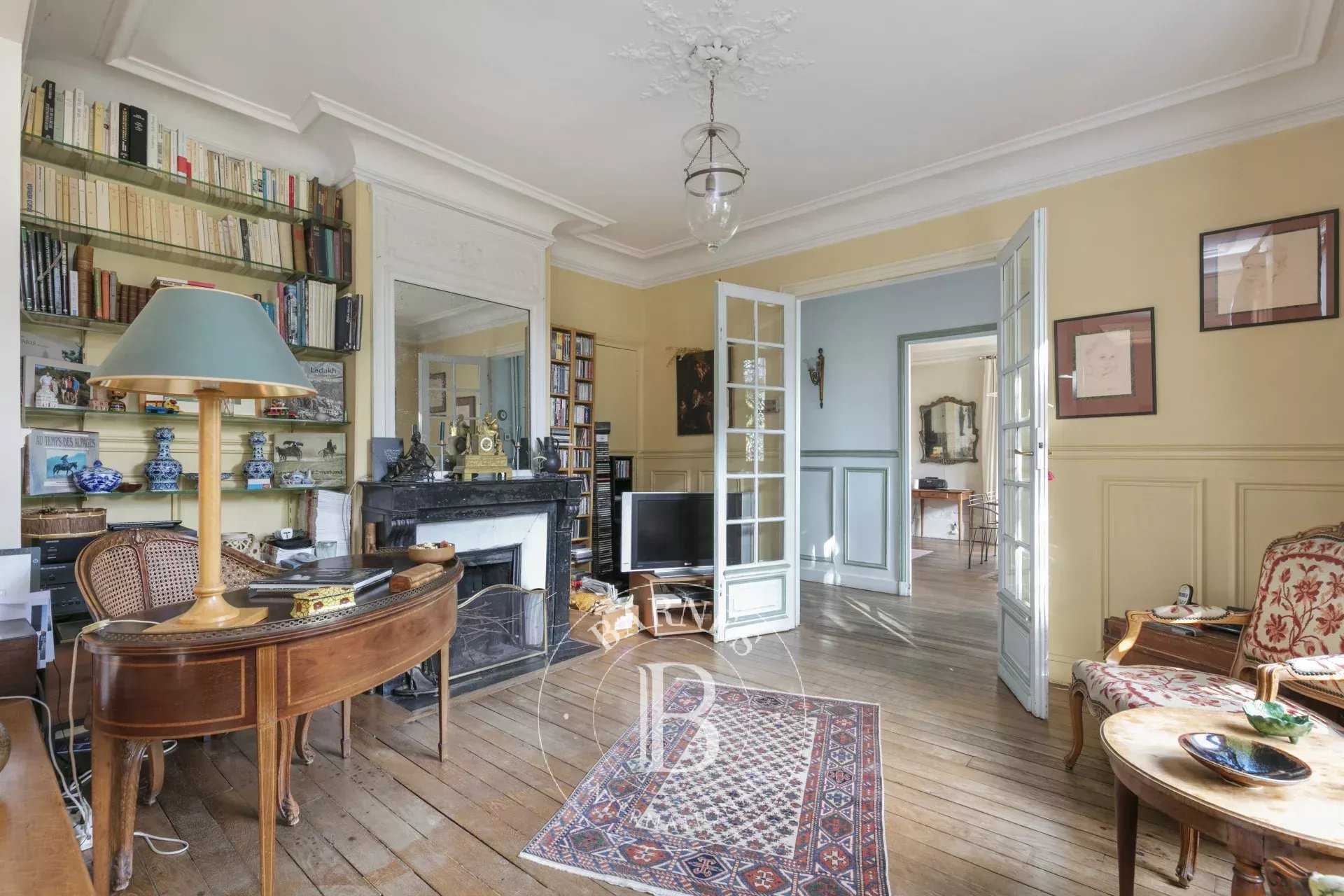 Colombes  - Maison 8 Pièces 5 Chambres