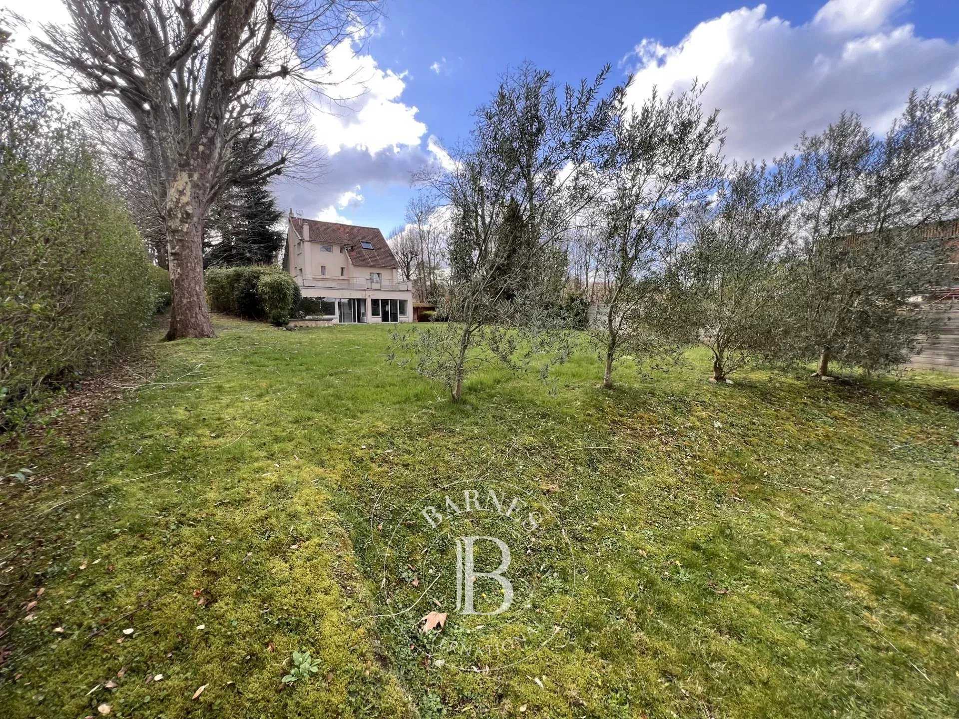 Rueil-Malmaison  - House 4 Bedrooms