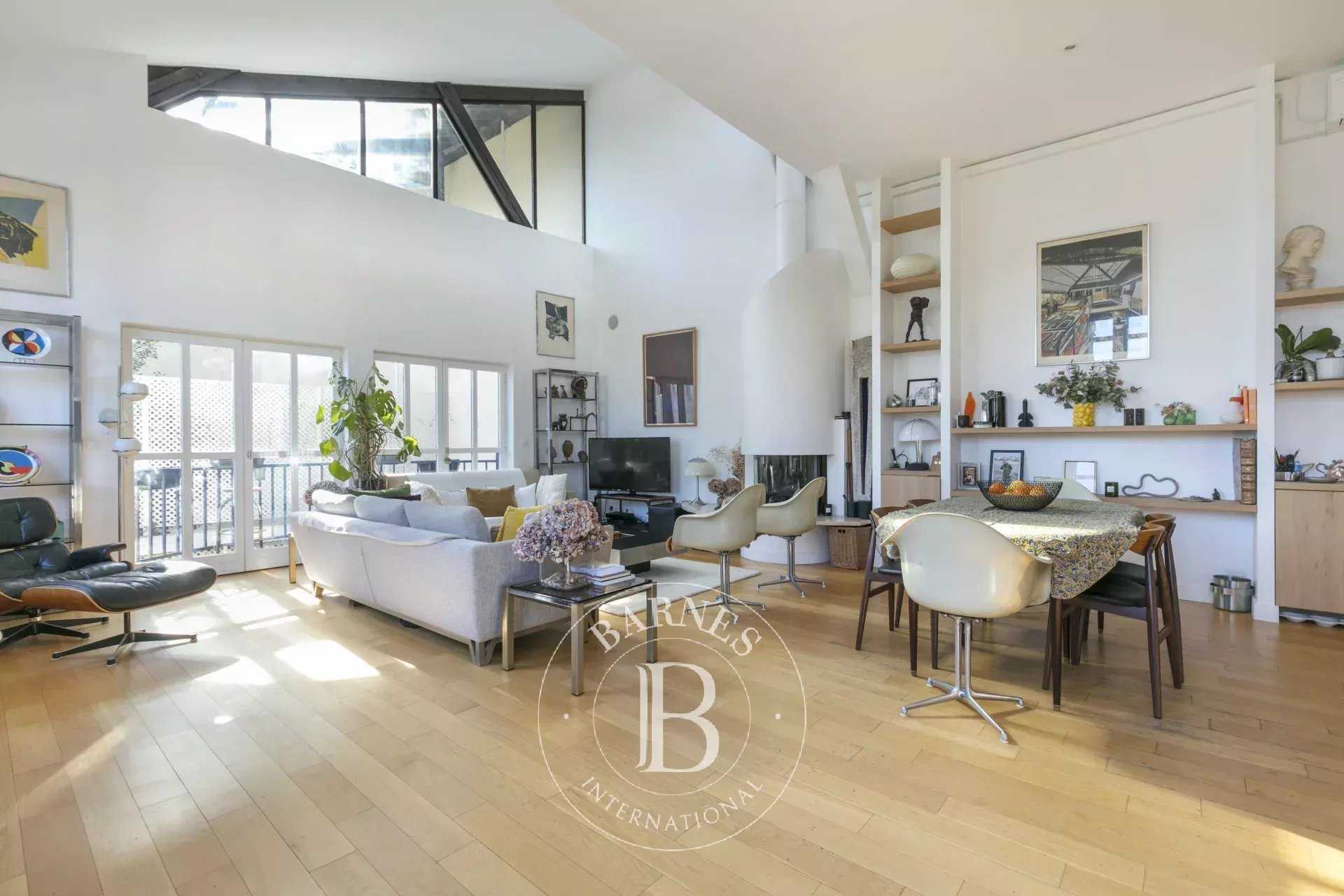 Bois-Colombes  - Maison 7 Pi&egrave;ces 4 Chambres