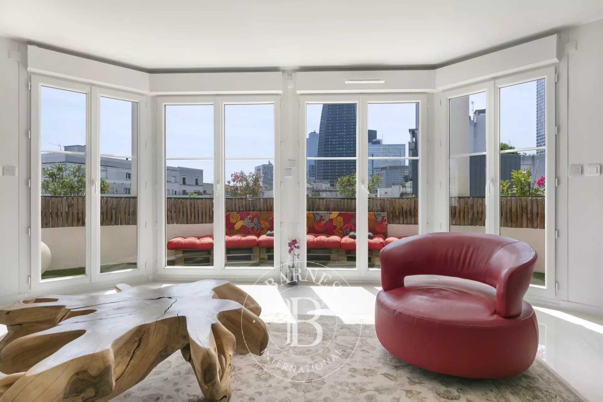Courbevoie  - Appartement 6 Pi&egrave;ces 4 Chambres