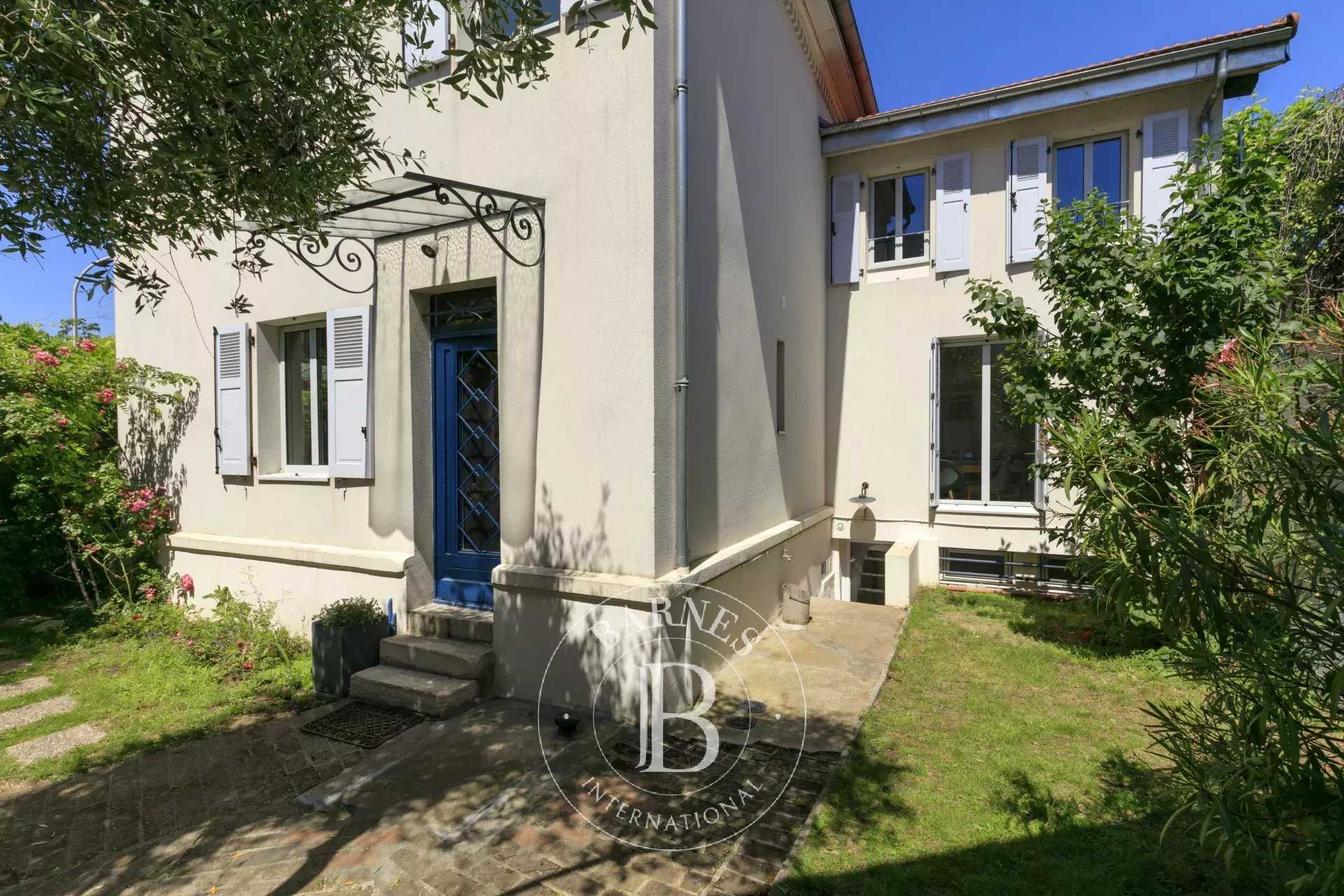 House Courbevoie  -  ref 87035031 (picture 2)