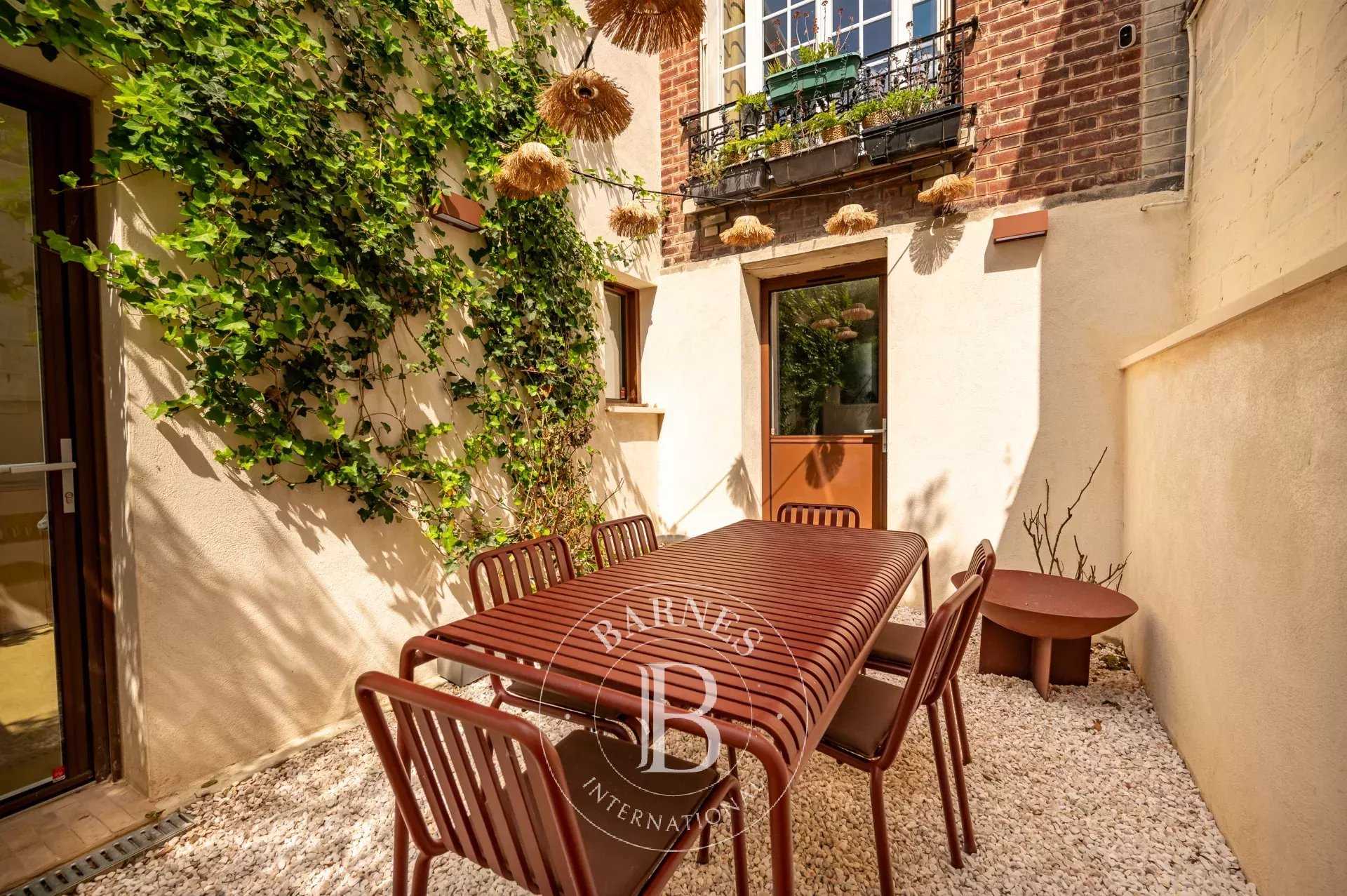 House Asnières-sur-Seine  -  ref 85929892 (picture 2)