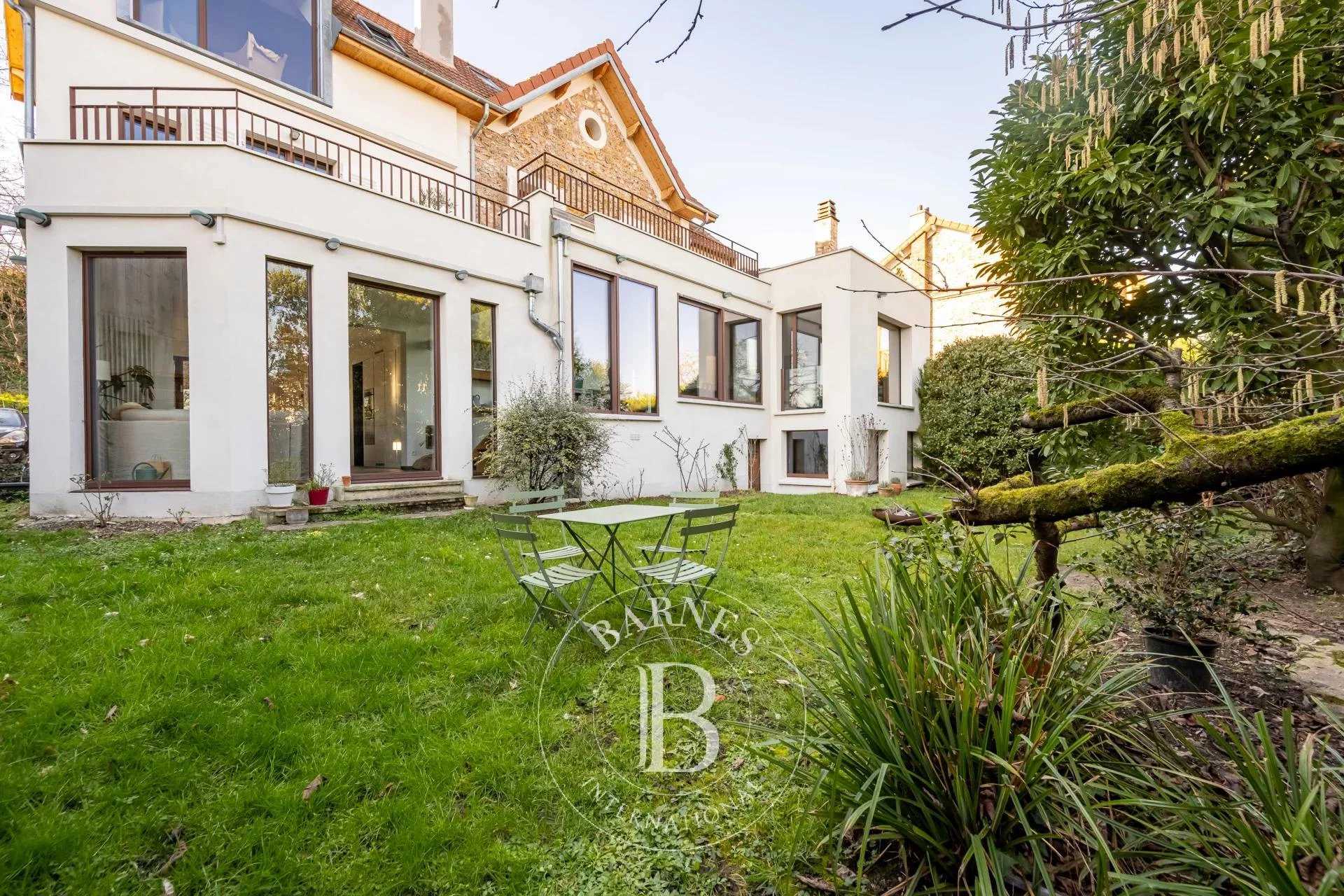 House Suresnes  -  ref 8139010 (picture 1)