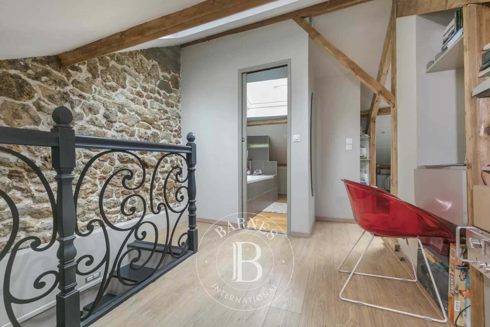 Apartment Puteaux  -  ref 82244573 (picture 2)