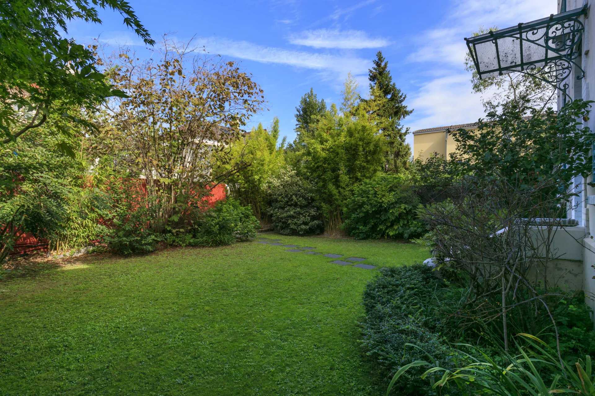 Maison Colombes  -  ref 83353997 (picture 2)