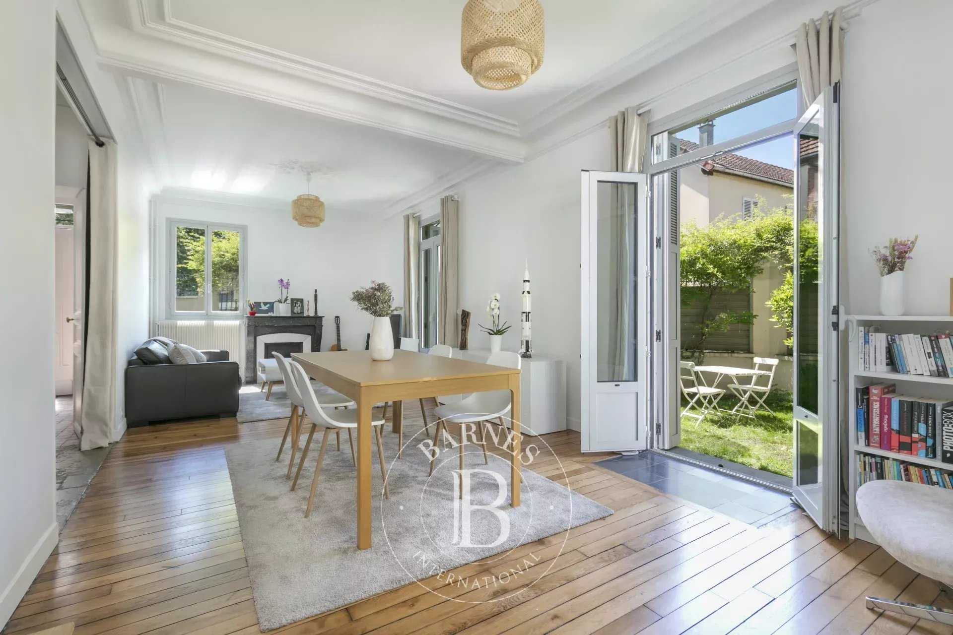 House Courbevoie  -  ref 87035031 (picture 1)