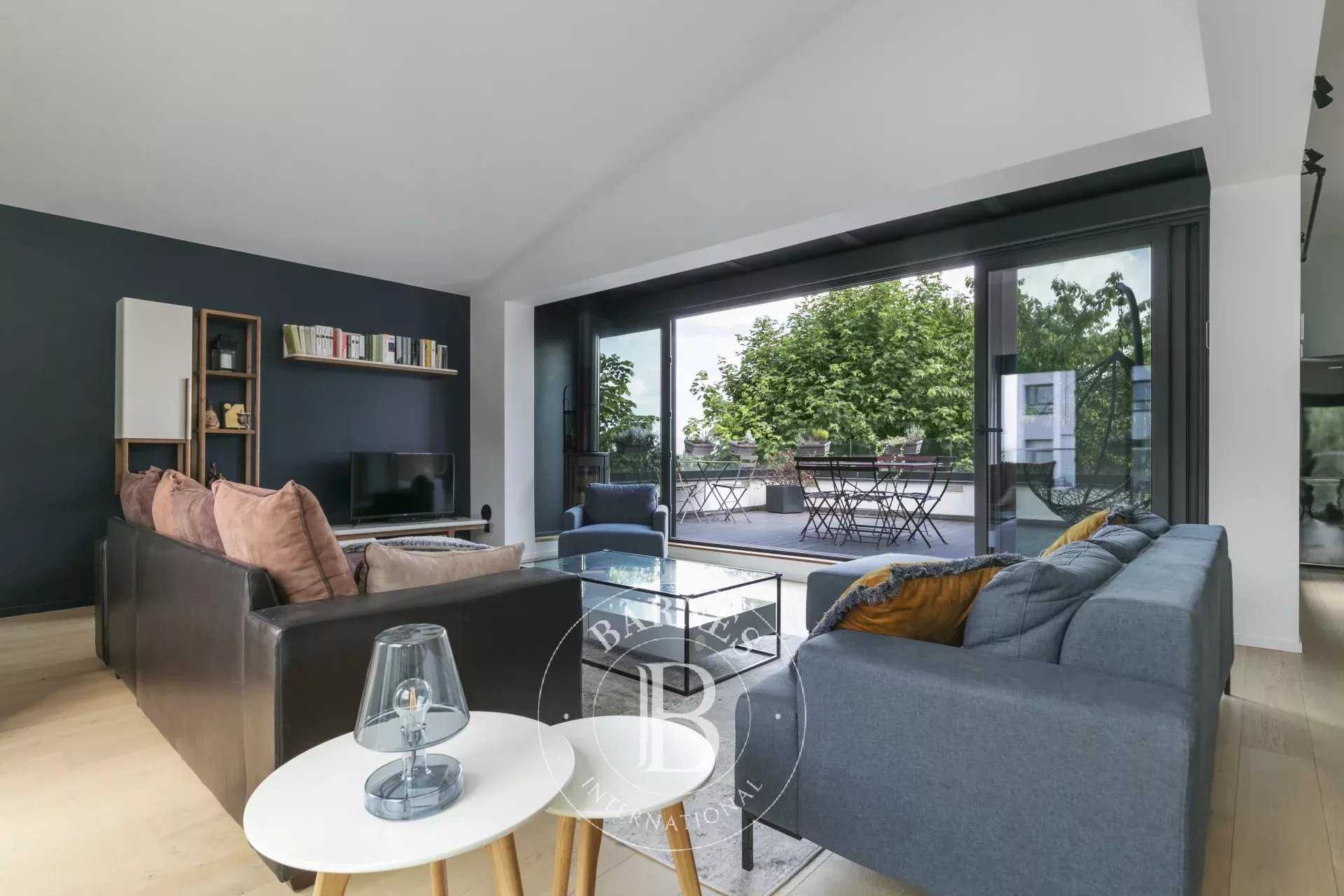 Maison Suresnes  -  ref 85931877 (picture 1)