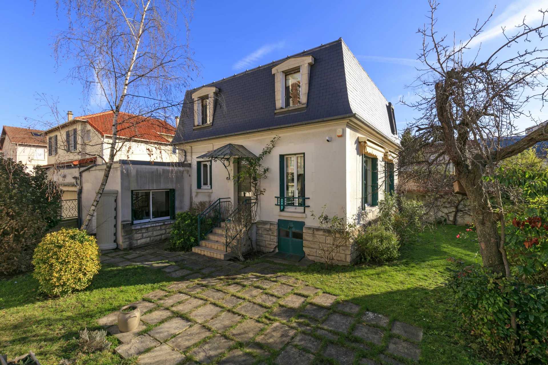 House Courbevoie  -  ref 83968115 (picture 1)