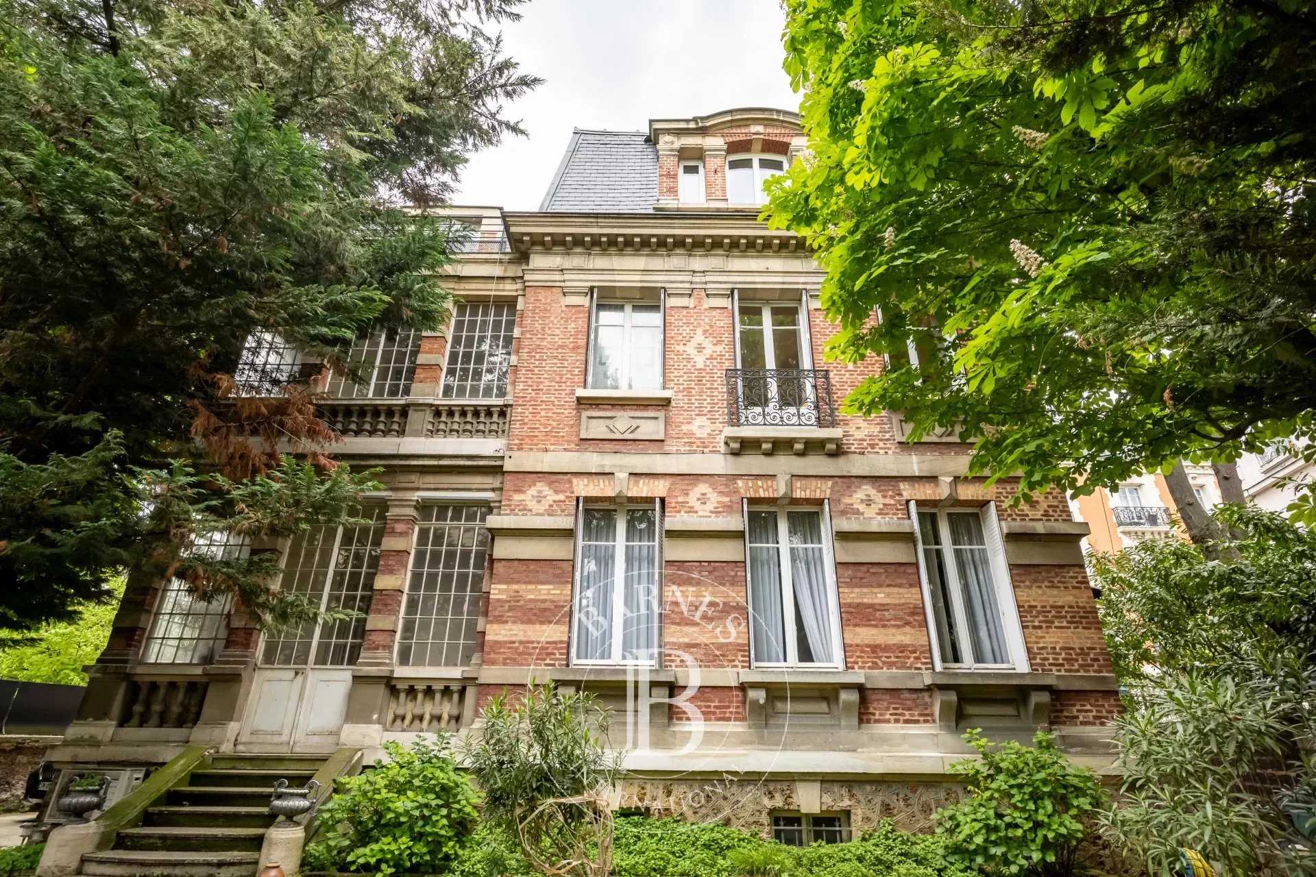 Mansion Asnières-sur-Seine  -  ref 84533172 (picture 1)