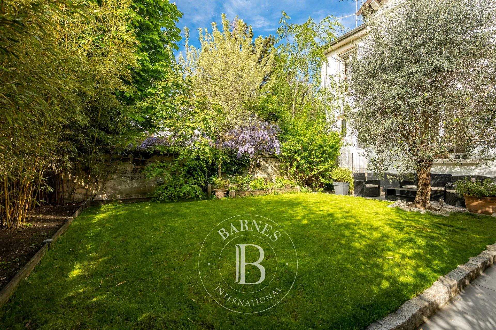 House Asnières-sur-Seine  -  ref 82481829 (picture 2)