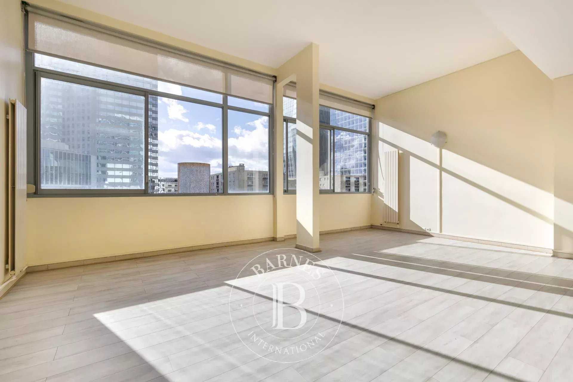 Courbevoie  - Duplex 4 Bedrooms