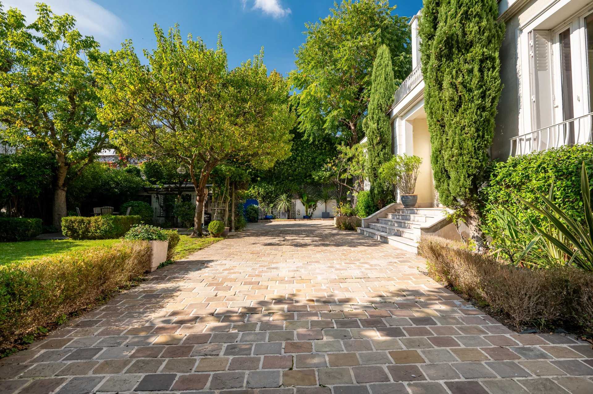 Maison Colombes  -  ref 86337938 (picture 2)