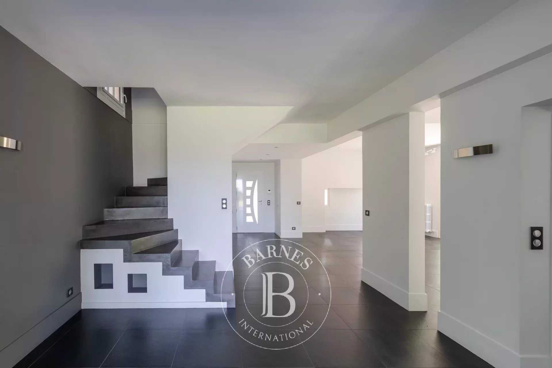 Casa Rueil-Malmaison  -  ref 84561725 (picture 2)