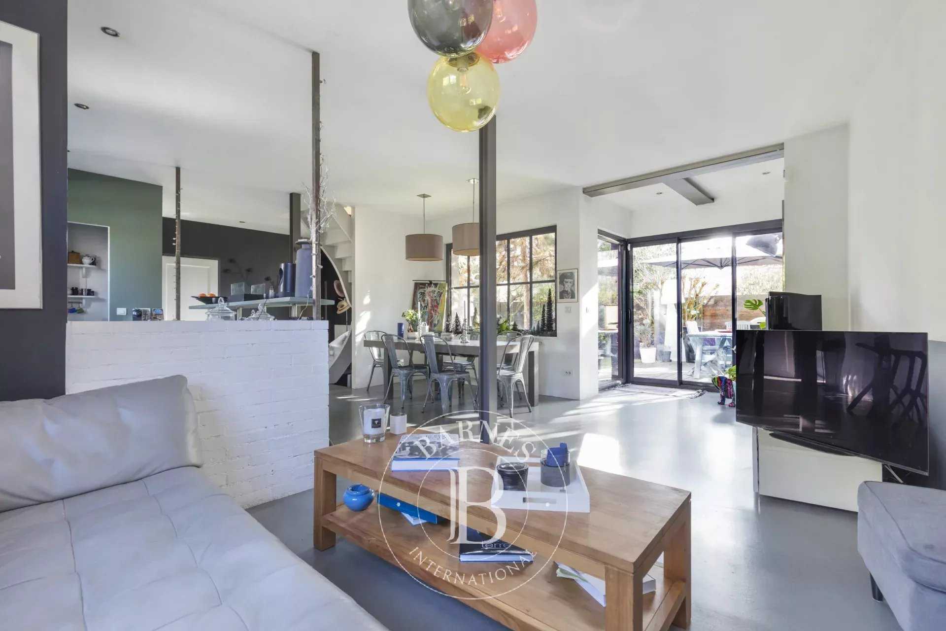 Maison Suresnes  -  ref 86669466 (picture 3)