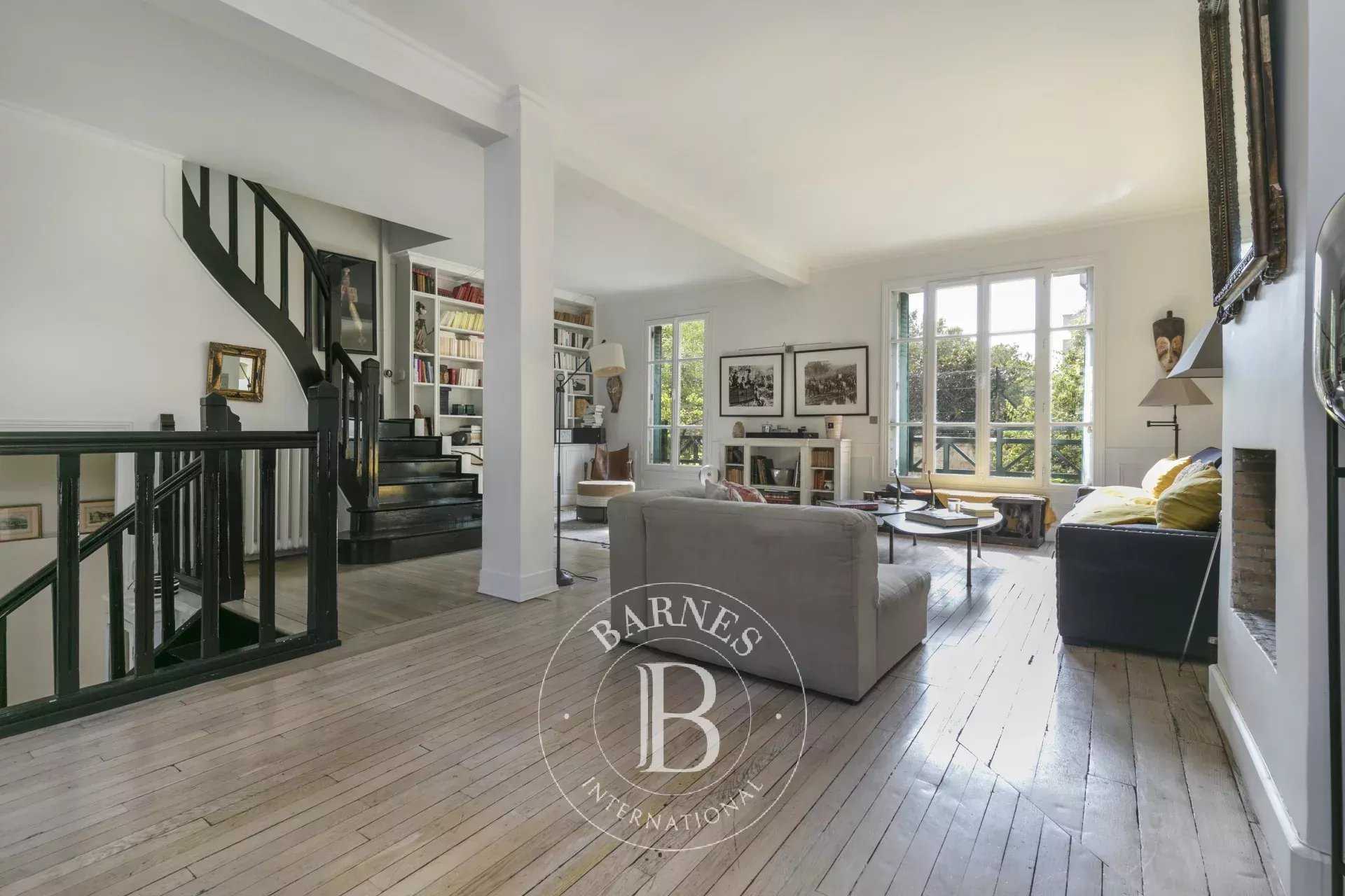 Maison Suresnes  -  ref 86748533 (picture 3)