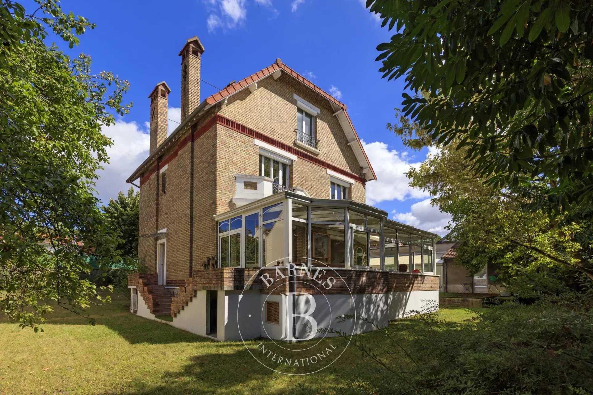 Maison Rueil-Malmaison  -  ref 86004177 (picture 1)