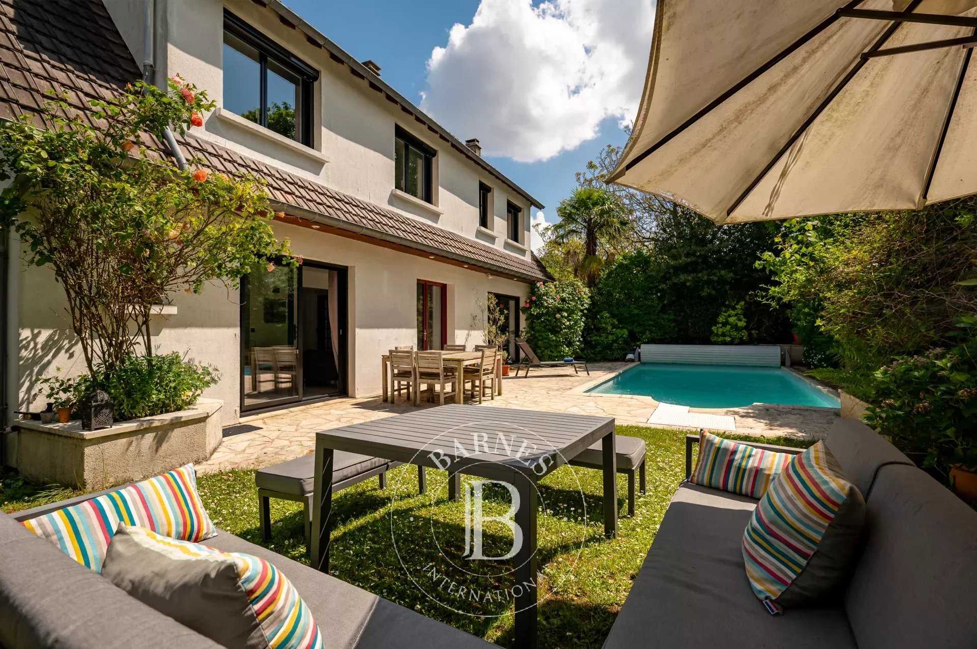 Maison Rueil-Malmaison  -  ref 85858659 (picture 1)