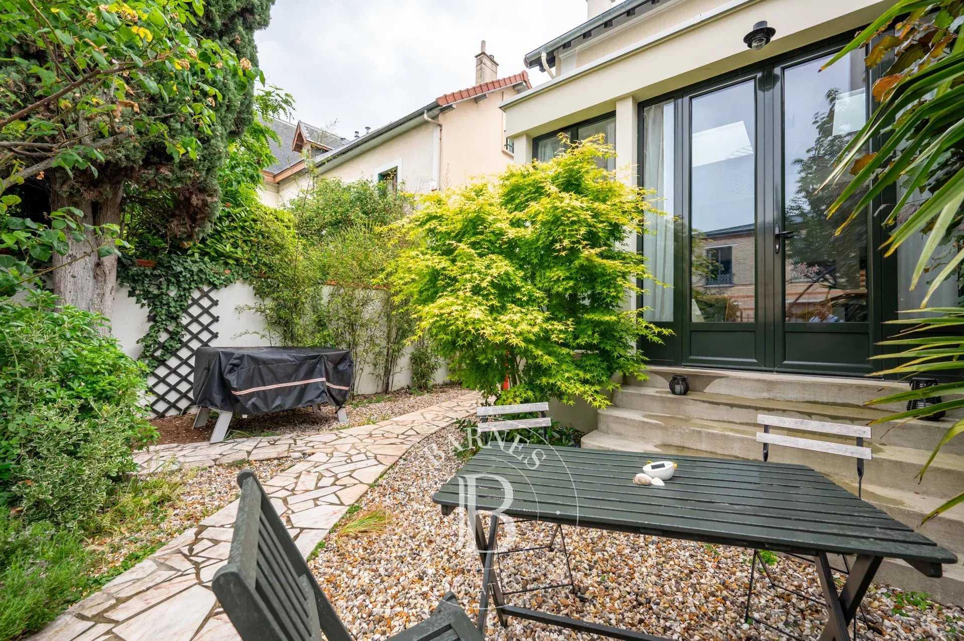 Maison Asnières-sur-Seine  -  ref 85954848 (picture 1)