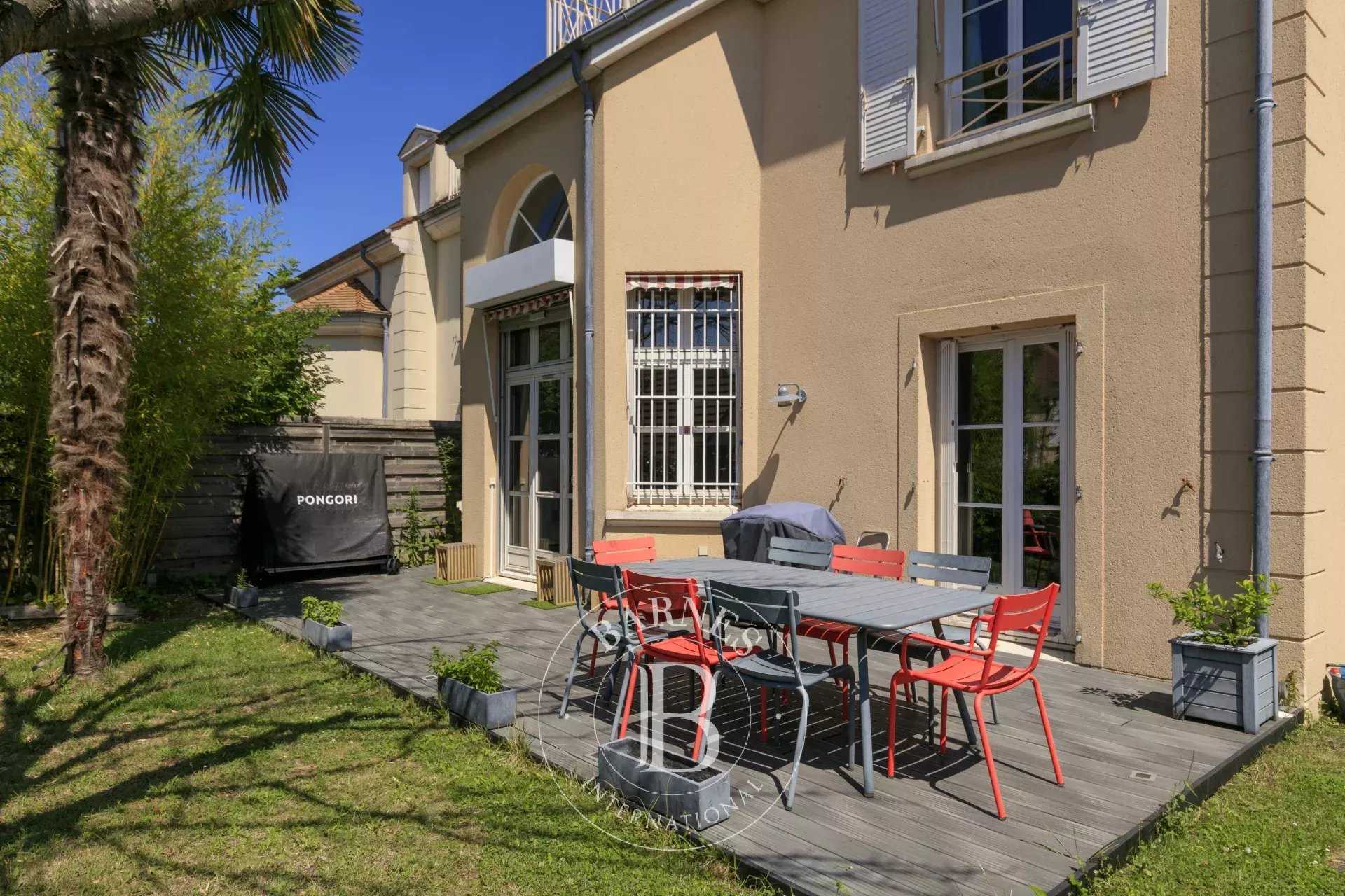 Maison Rueil-Malmaison  -  ref 85613750 (picture 1)