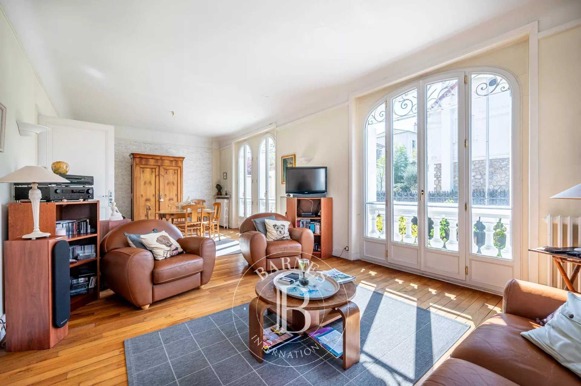 Maison Courbevoie  -  ref 85832211 (picture 3)