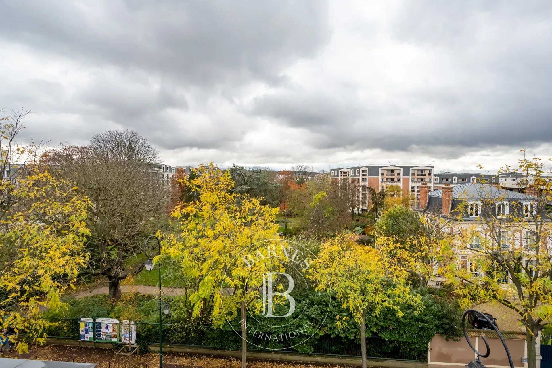 Apartment Rueil-Malmaison  -  ref 83458145 (picture 2)