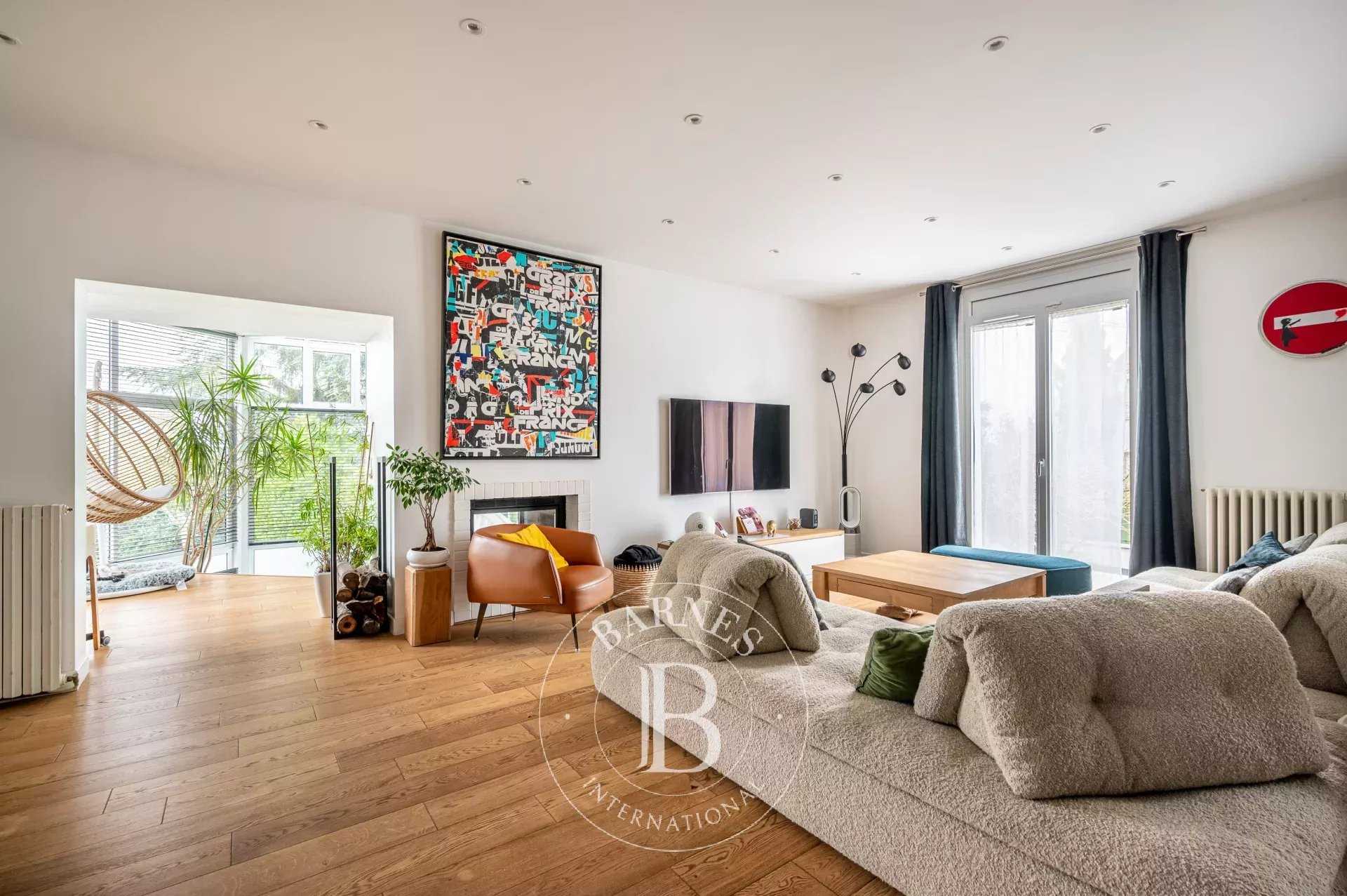 Casa Rueil-Malmaison  -  ref 85619262 (picture 1)