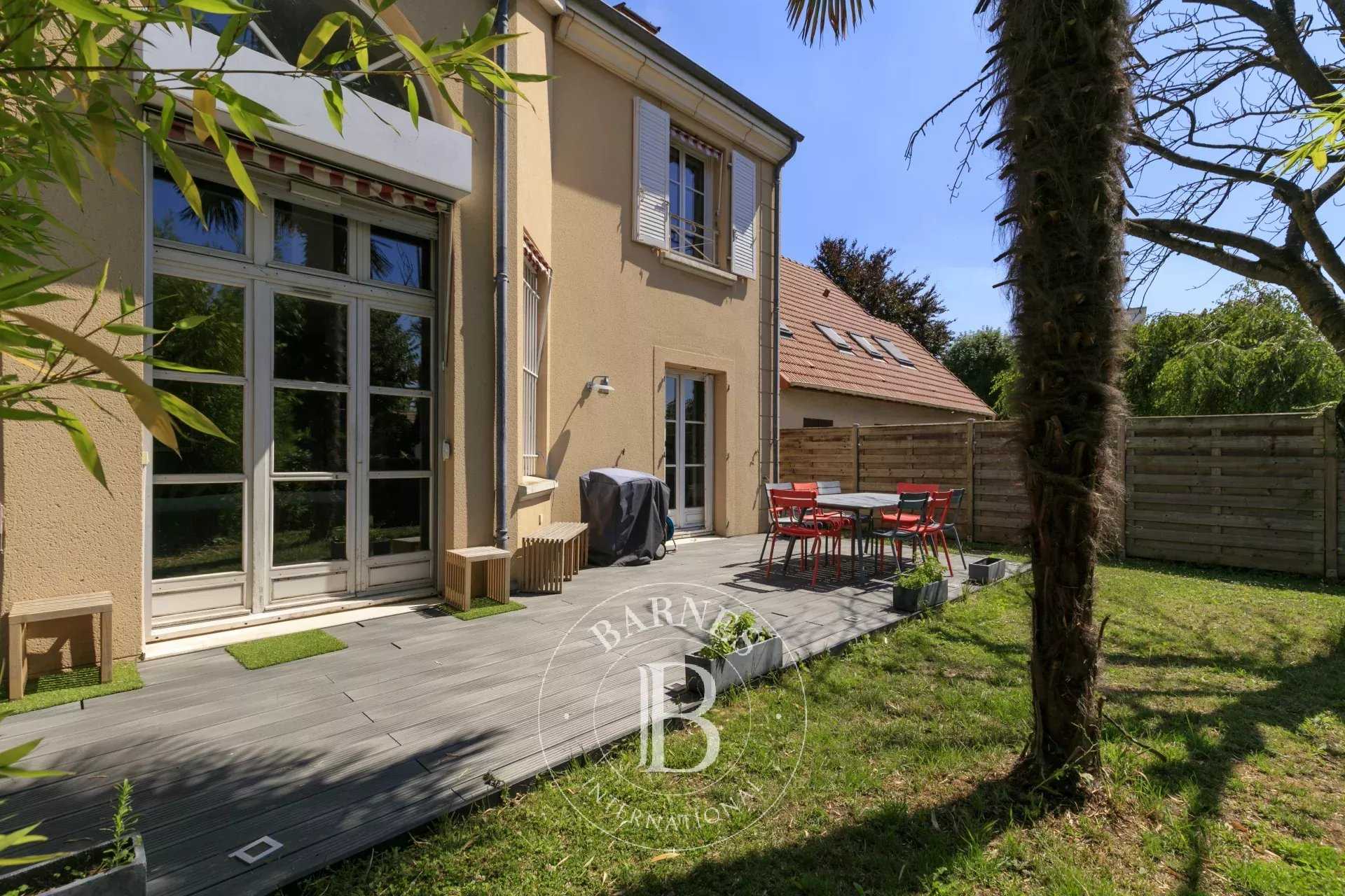 Maison Rueil-Malmaison  -  ref 85613750 (picture 2)