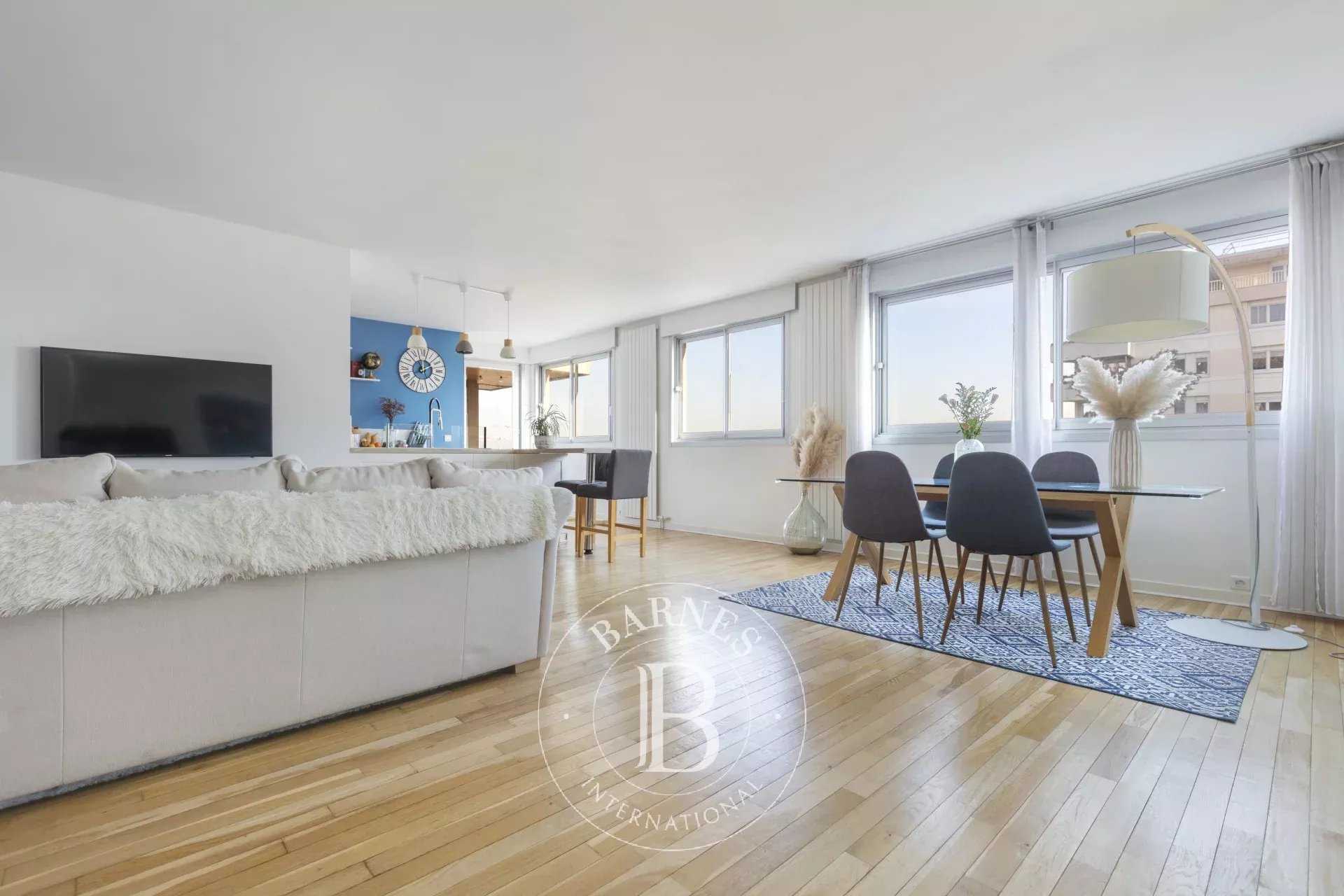 Appartement Suresnes  -  ref 85637345 (picture 2)