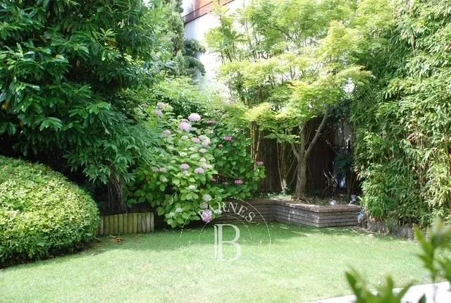 Maison Suresnes  -  ref 84834328 (picture 2)