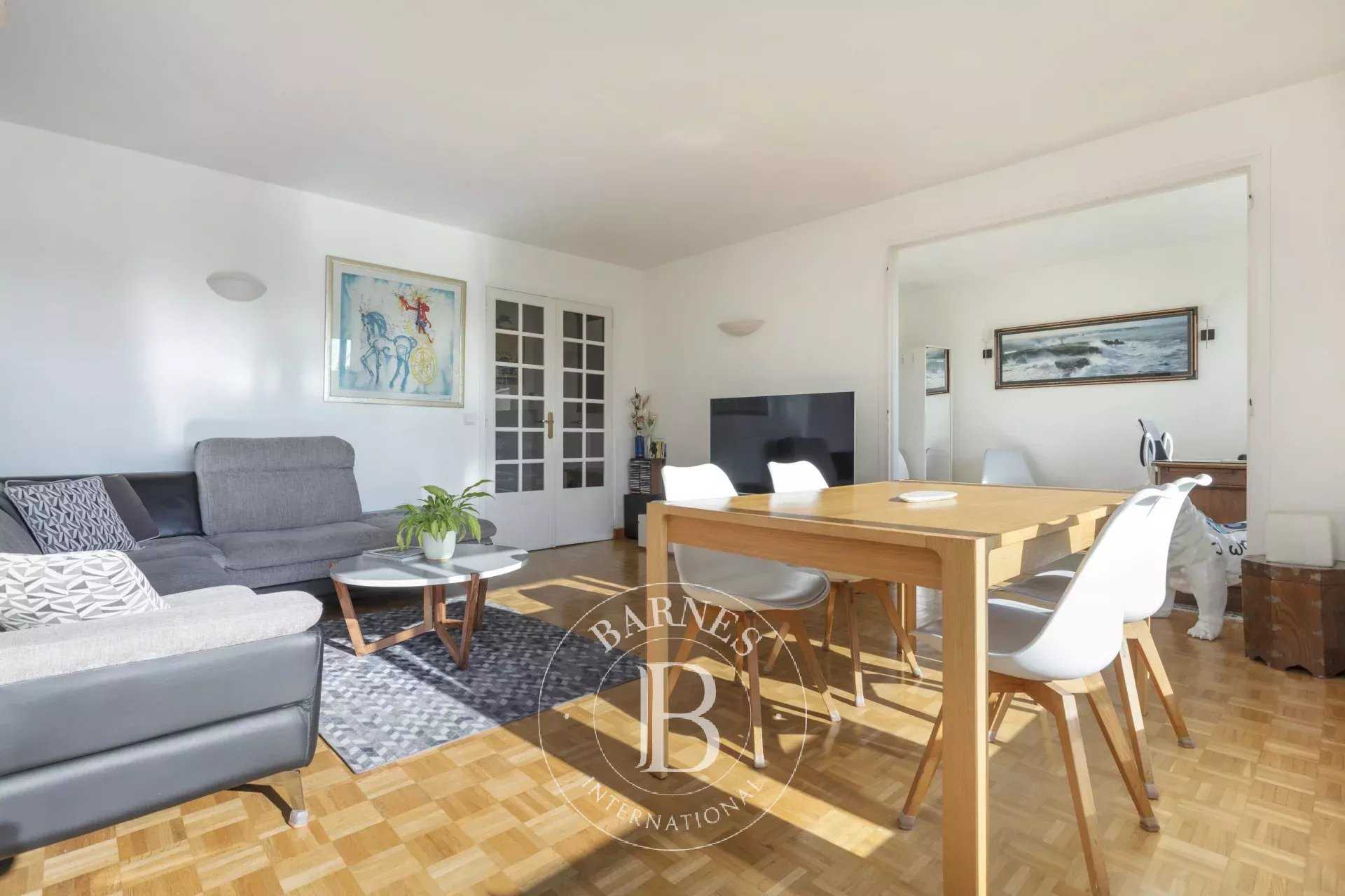 Apartment Courbevoie  -  ref 85646233 (picture 1)