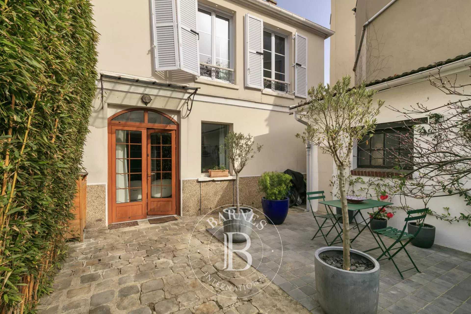 Maison Suresnes  -  ref 86778833 (picture 1)