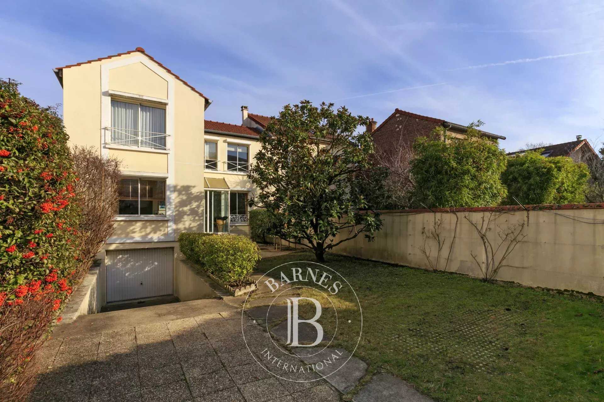 House Courbevoie  -  ref 86650112 (picture 2)