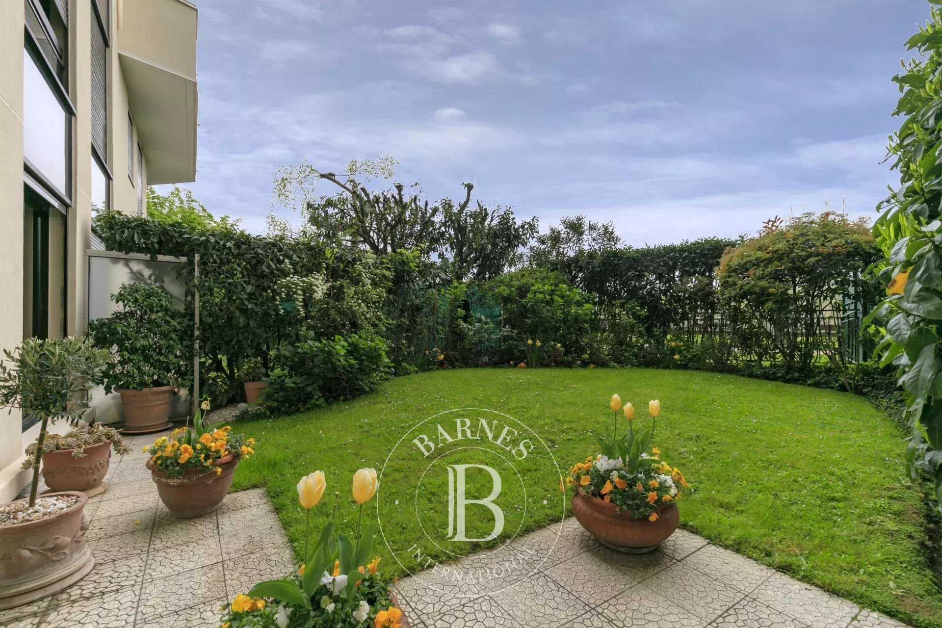 Piso Courbevoie  -  ref 86884334 (picture 2)