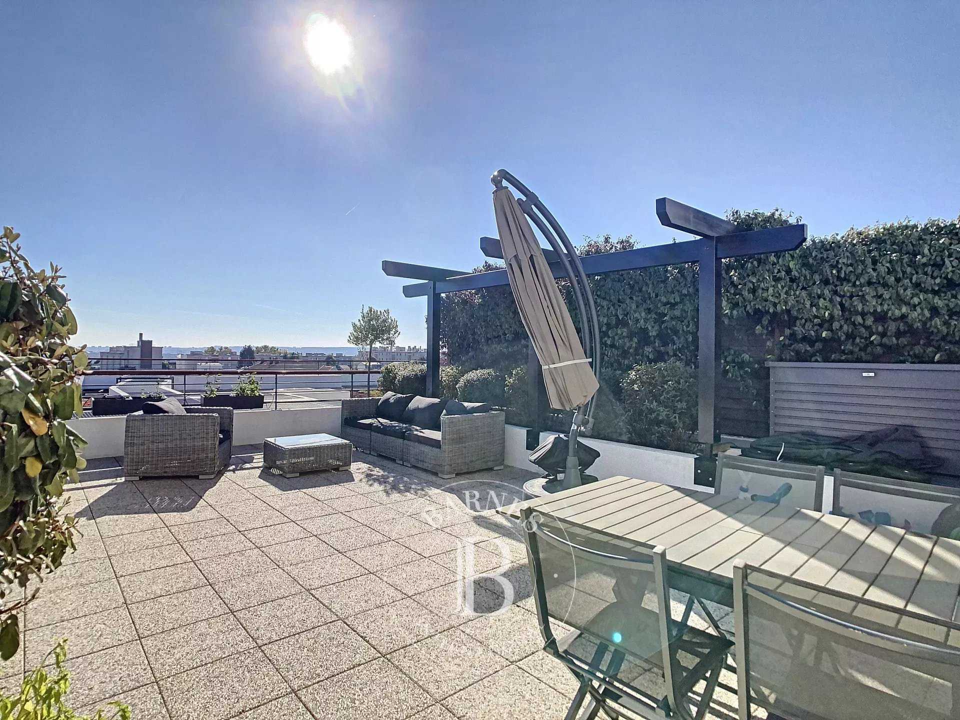 Apartment Suresnes  -  ref 85289752 (picture 3)