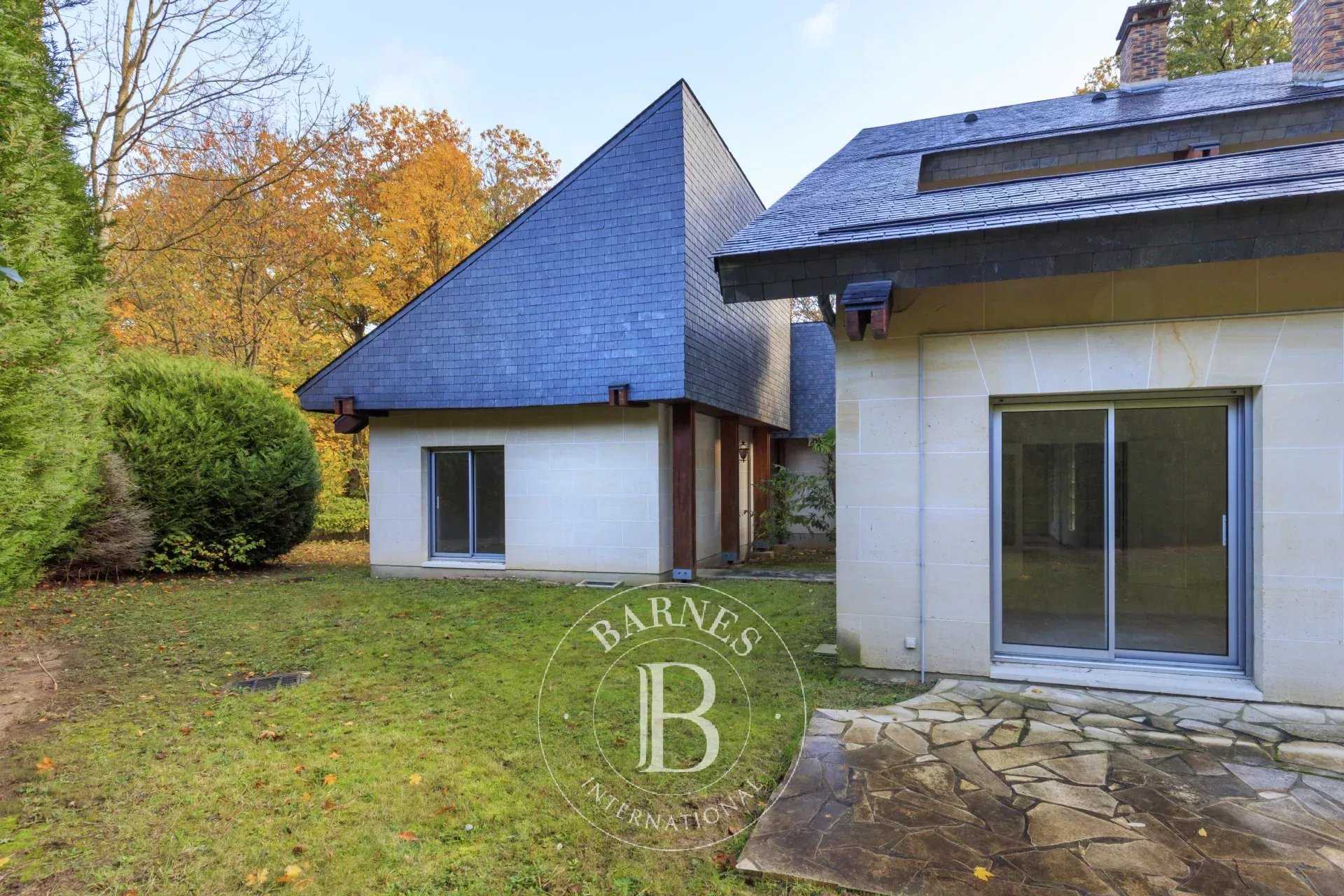 Maison Rueil-Malmaison  -  ref 83513335 (picture 2)