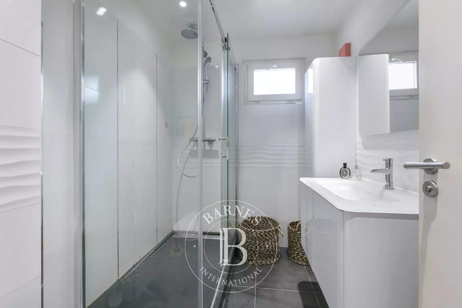 Suresnes  - Appartement 4 Pièces 3 Chambres - picture 4