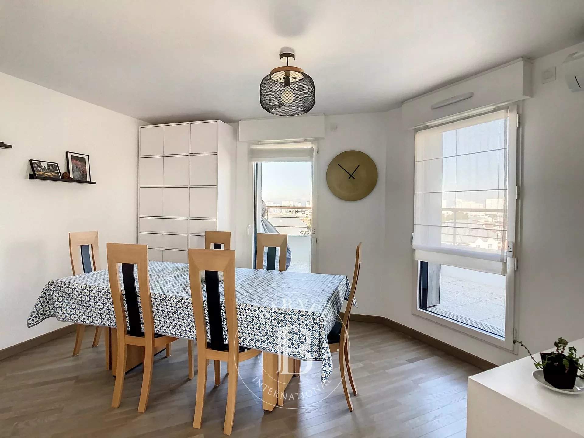 Suresnes  - Piso 4 Cuartos 4 Habitaciones - picture 9