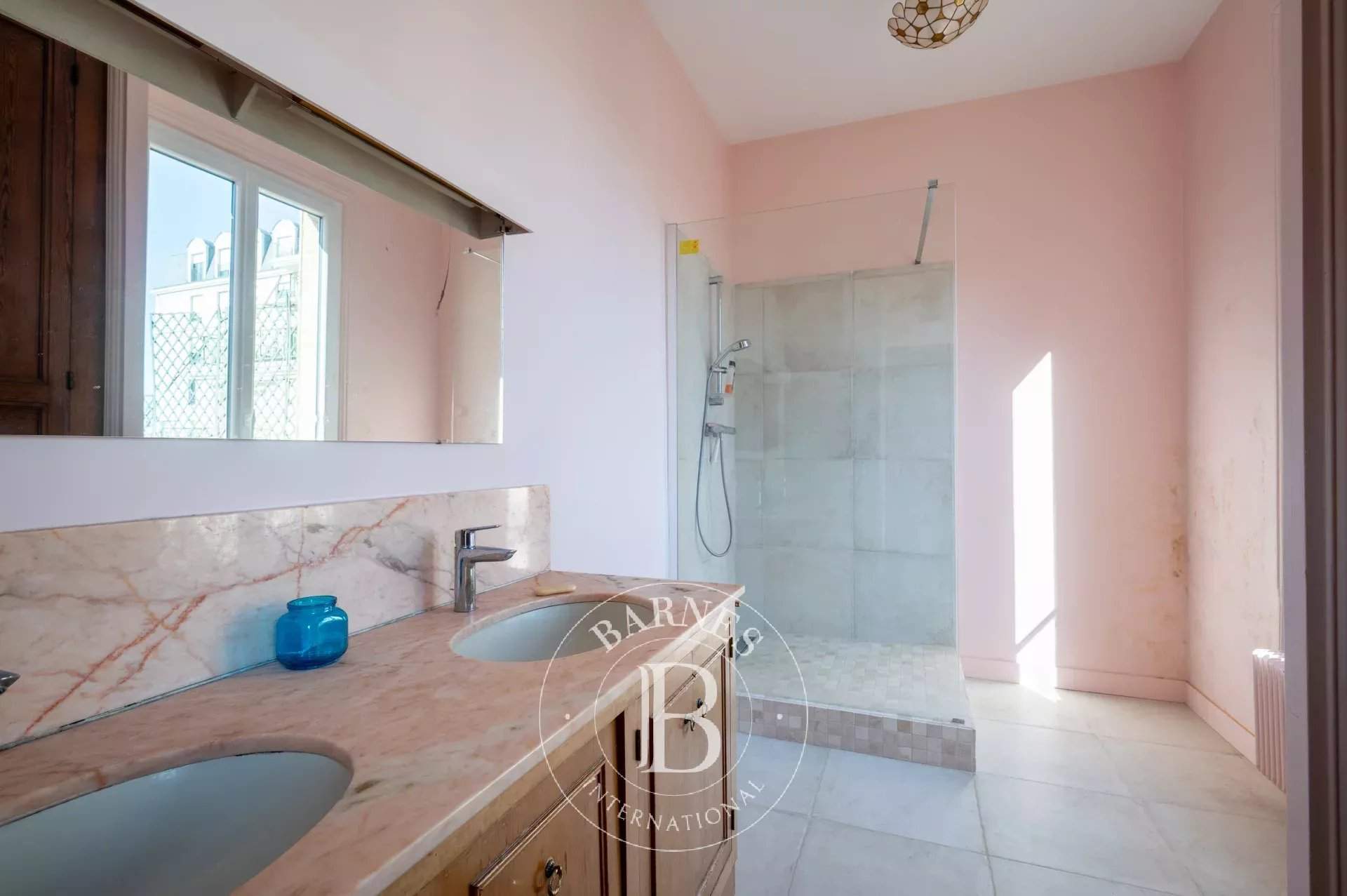 Courbevoie  - Hôtel particulier 10 Pi&egrave;ces 7 Chambres - picture 16