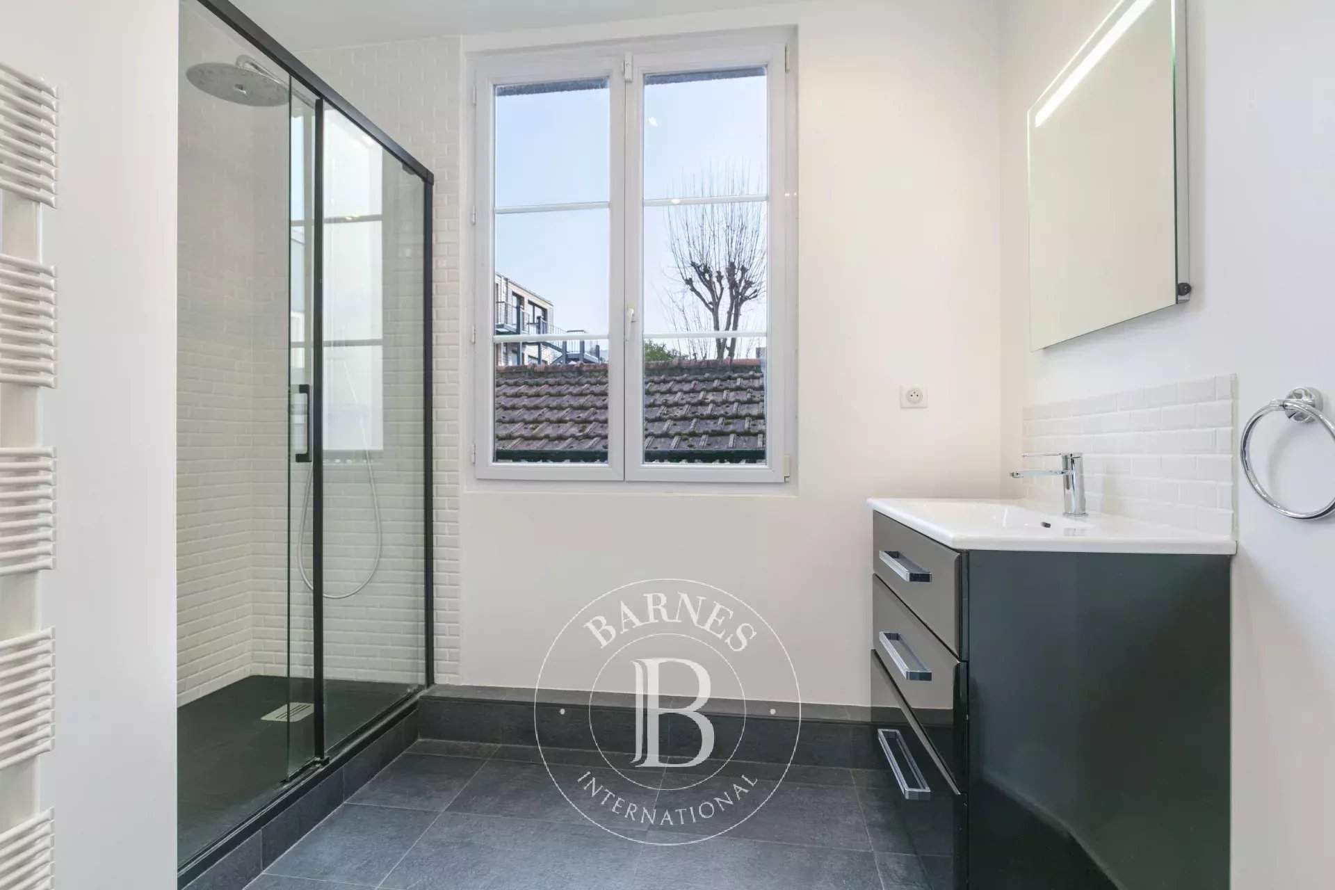 Suresnes  - Maison 8 Pi&egrave;ces 5 Chambres - picture 15