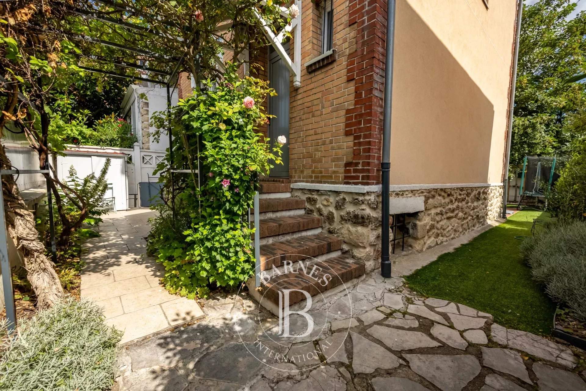 Asnières-sur-Seine  - Maison 6 Pi&egrave;ces 4 Chambres - picture 11