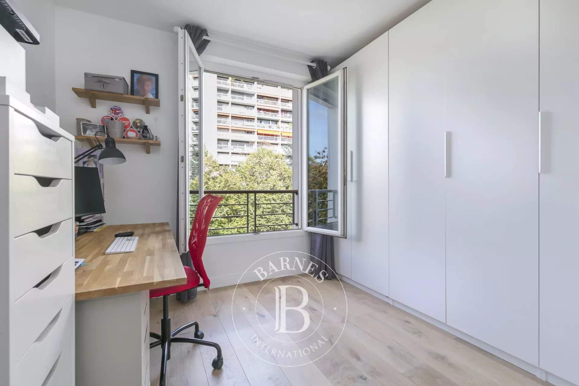 Courbevoie  - Apartment 4 Bedrooms - picture 12