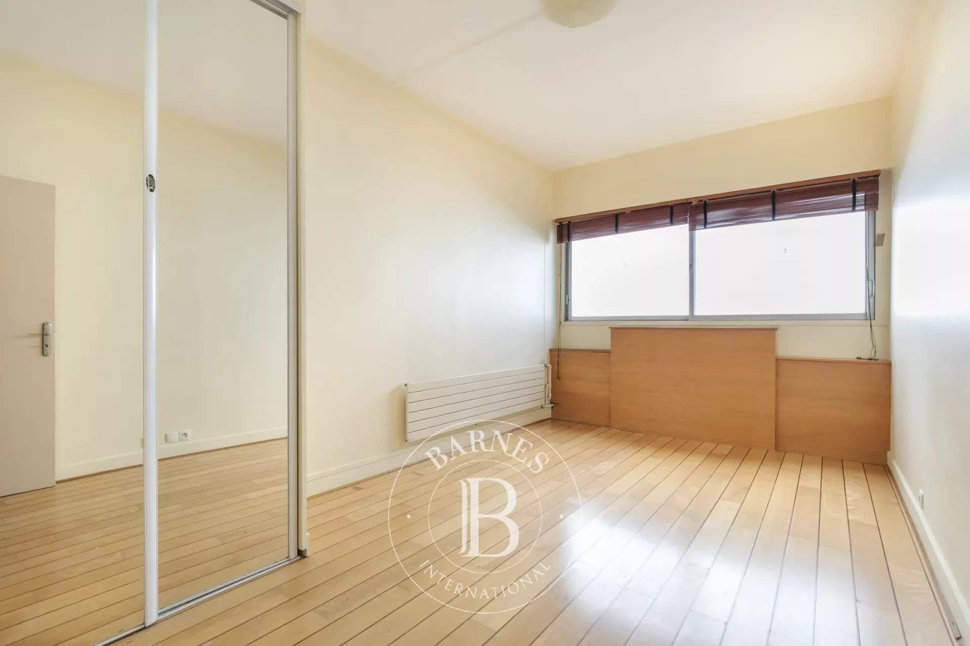 Courbevoie  - Duplex 4 Bedrooms - picture 7